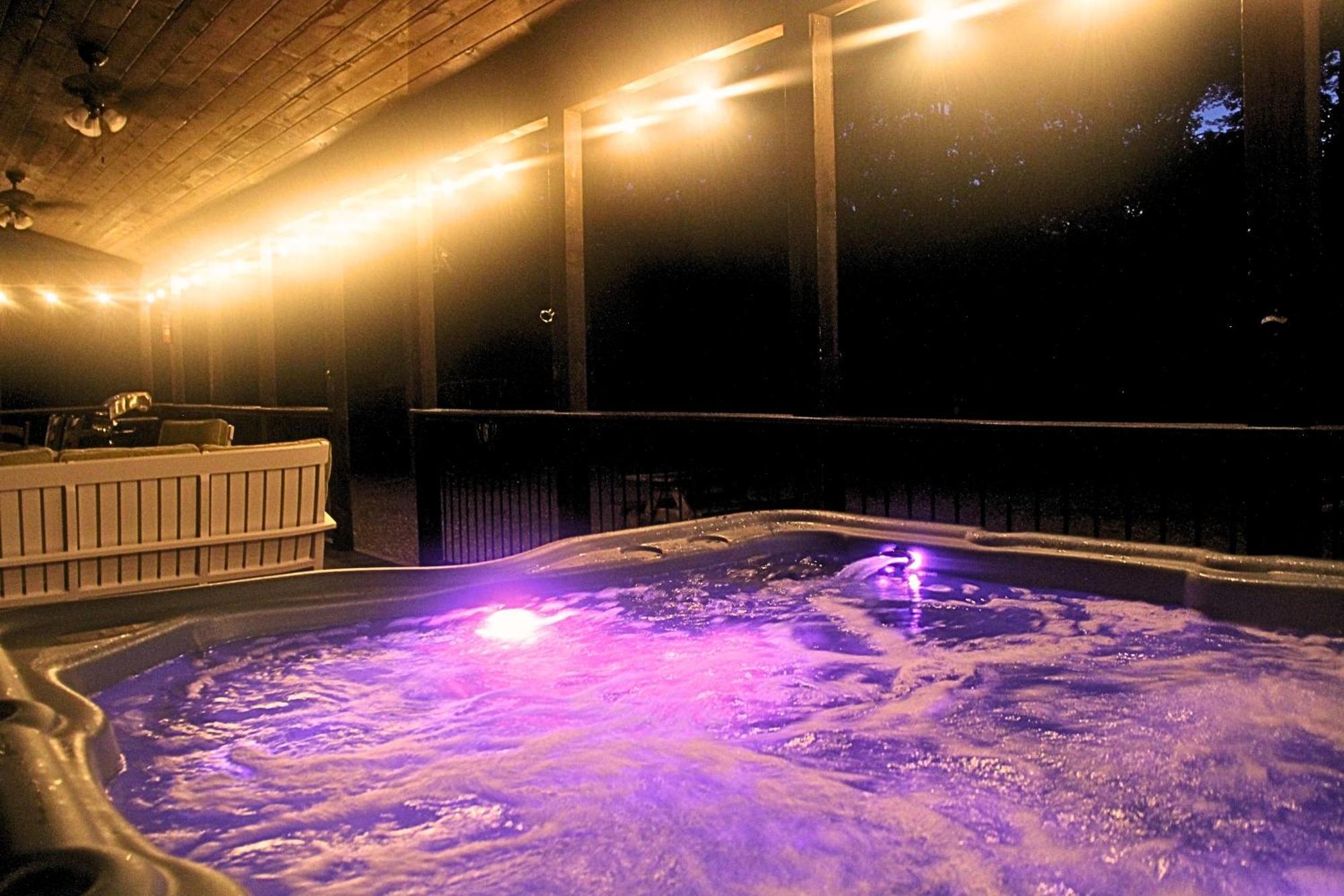 4Br/3Bth Family Cabin With A Hot Tub, Sleeps 14 Broken Bow Eksteriør bilde