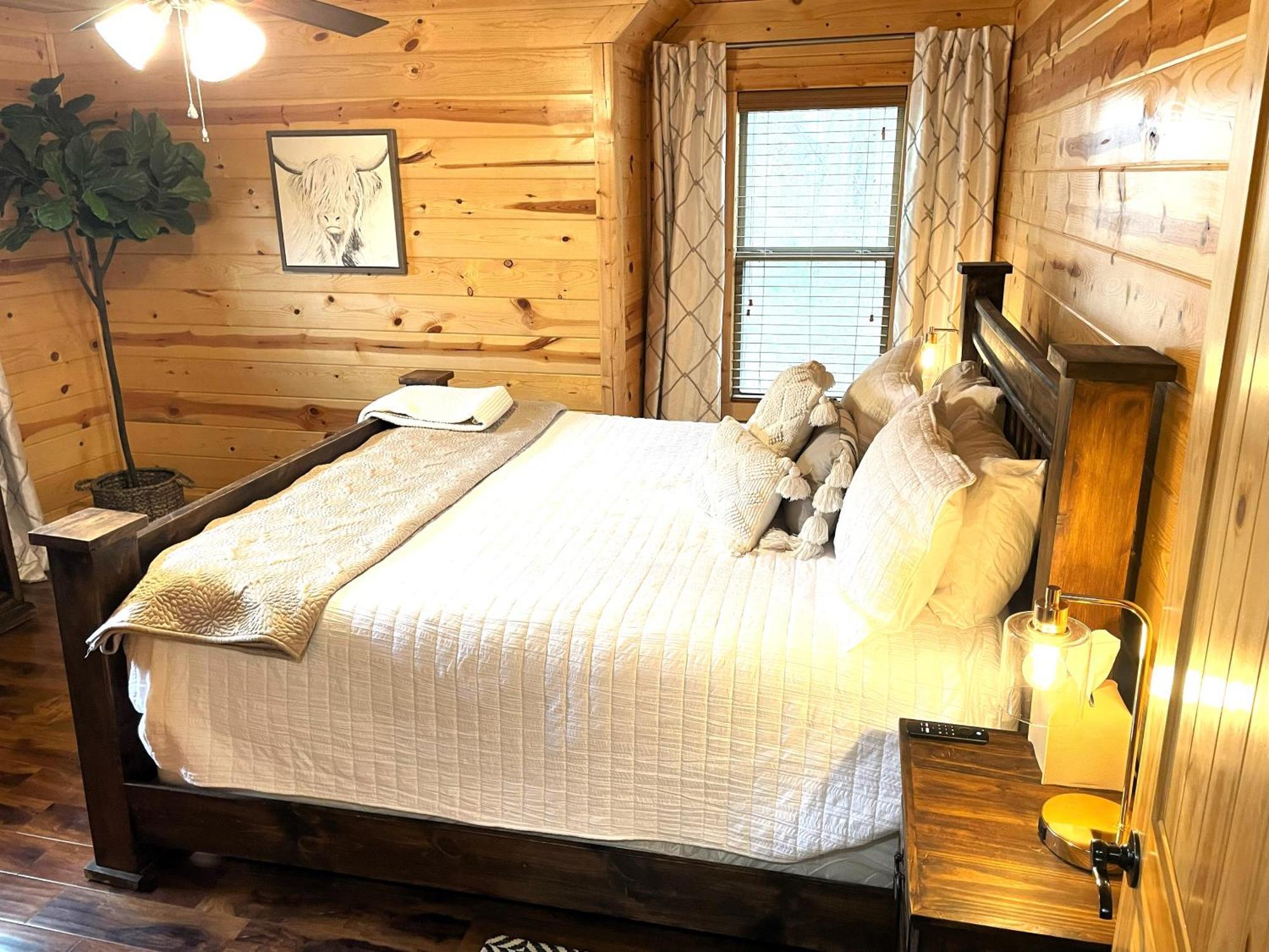 4Br/3Bth Family Cabin With A Hot Tub, Sleeps 14 Broken Bow Eksteriør bilde