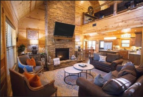 4Br/3Bth Family Cabin With A Hot Tub, Sleeps 14 Broken Bow Eksteriør bilde